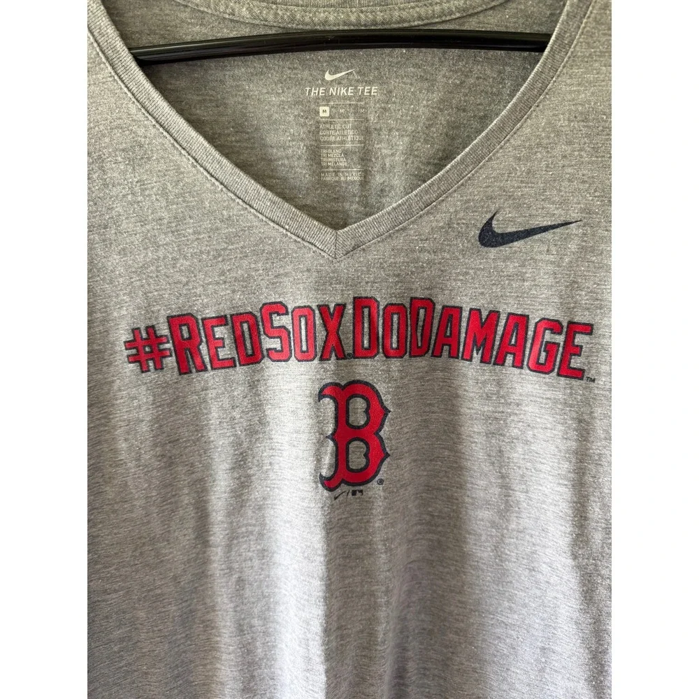 Nike Women's Boston Red Sox Do Damage V-Neck Short-Sleeved T-Shirt Medium Gray